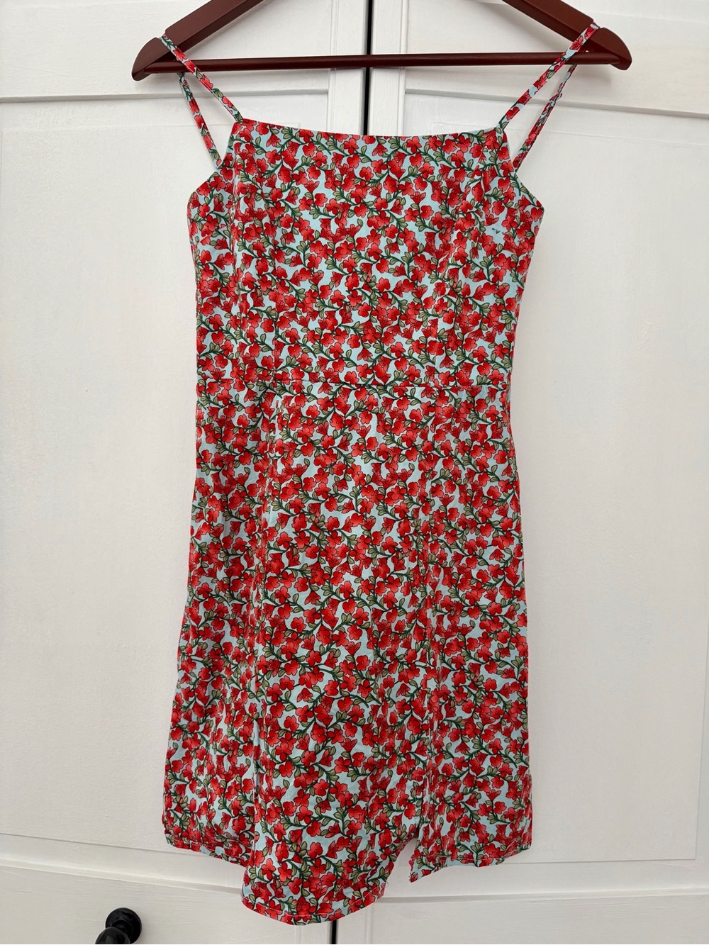 B. Smart Red Floral Spaghetti-Strap Mini Dress